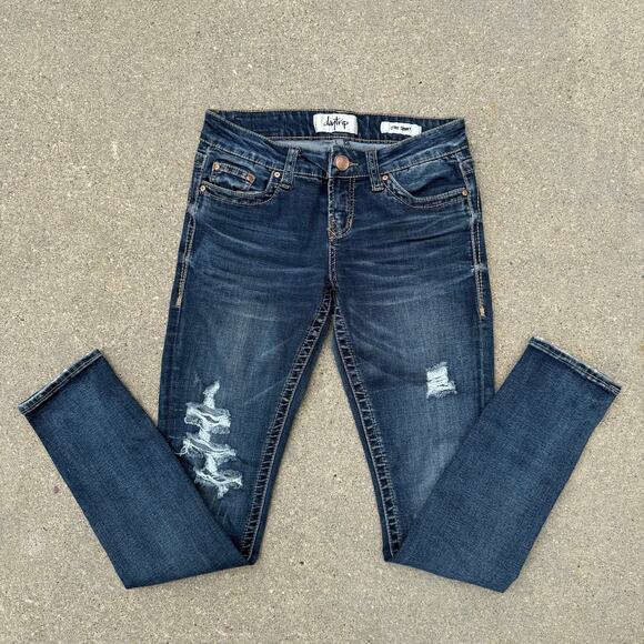 Daytrip Denim - Daytrip Lynx Skinny Jeans Distressed Front Stretch 26R